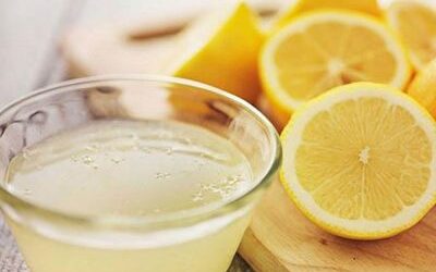 Tẩy Mực Bút Bi Trên Áo Trắng Đơn Giản Tại Nhà