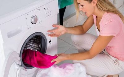 Cách tẩy áo trắng bị dính màu đơn giản tại nhà