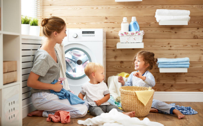 Muốn con ngủ ngon, mẹ cần lưu ý gì khi giặt chăn ga, gối đệm?